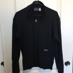 Women’s Patagonia Black pull over sz L